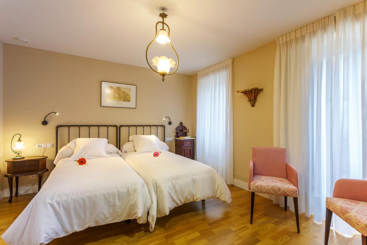 Hotel Casa da Galbana Friol Esterno foto